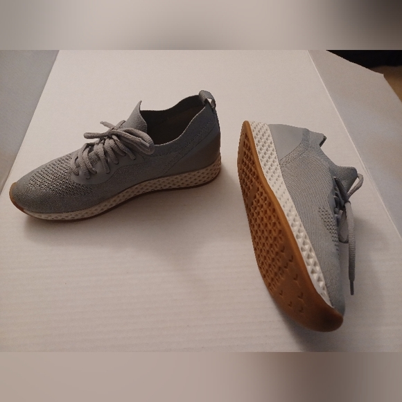 4/$80 Gray Fancy Runners - Fit Like US8 (Women) - Picture 2 of 6